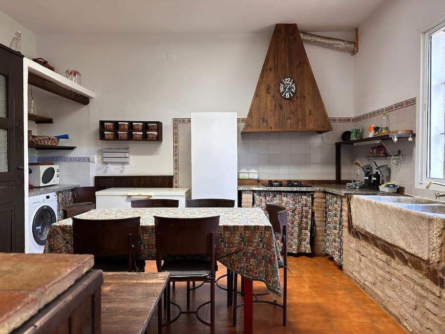 Casa Rural Navalonguilla Con Piscina ซานตาโอลาญา เดล กาลา ภายนอก รูปภาพ